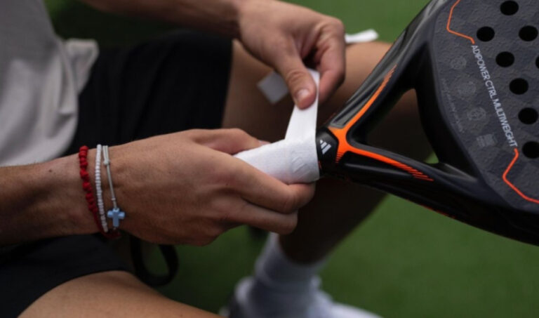 Cómo colocar el overgrip como un PRO + 2 trucos que no sabías - PalaHack